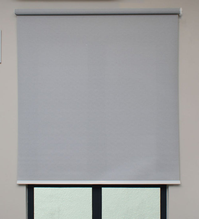 Vado Classic Solar Sunscreen Blinds